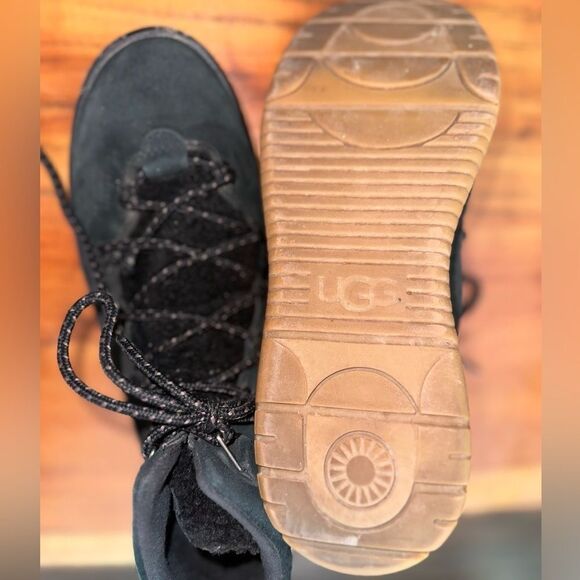 UGG Lakesider Heritage Mid Black Lace Up Boot Women’s size 10 EUC - Picture 4 of 8
